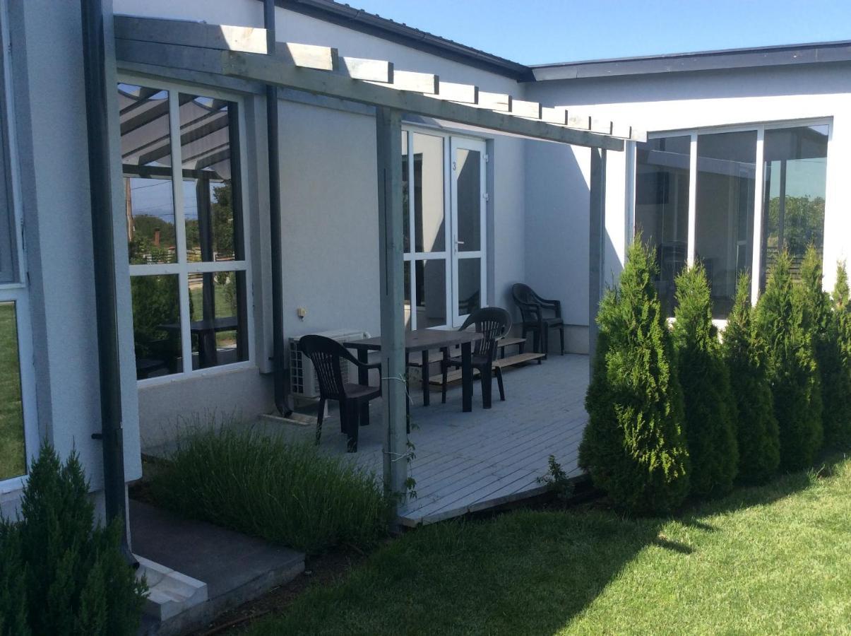 Karia Apartments Shabla Eksteriør bilde