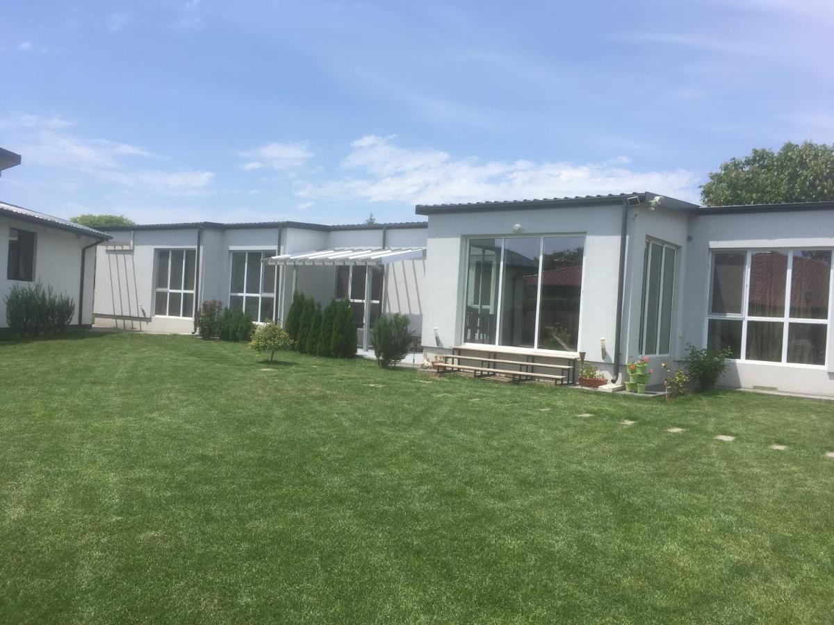Karia Apartments Shabla Eksteriør bilde