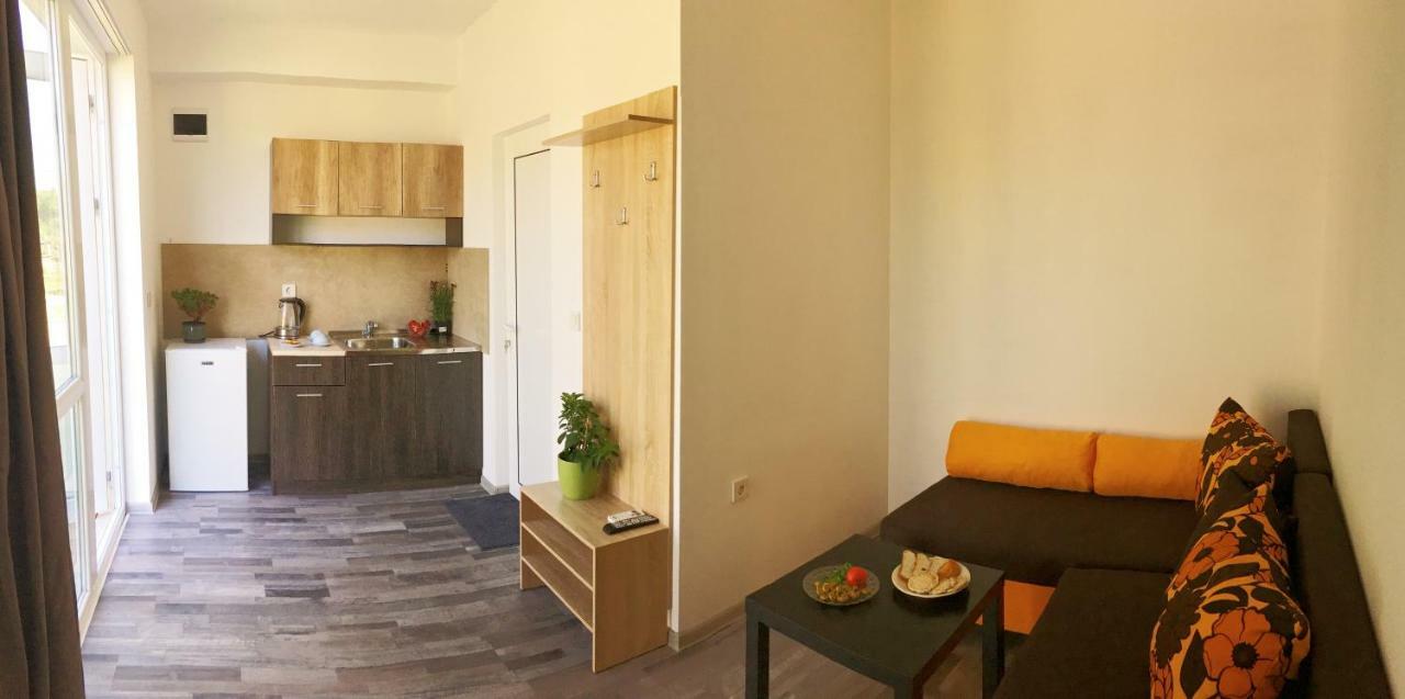 Karia Apartments Shabla Eksteriør bilde